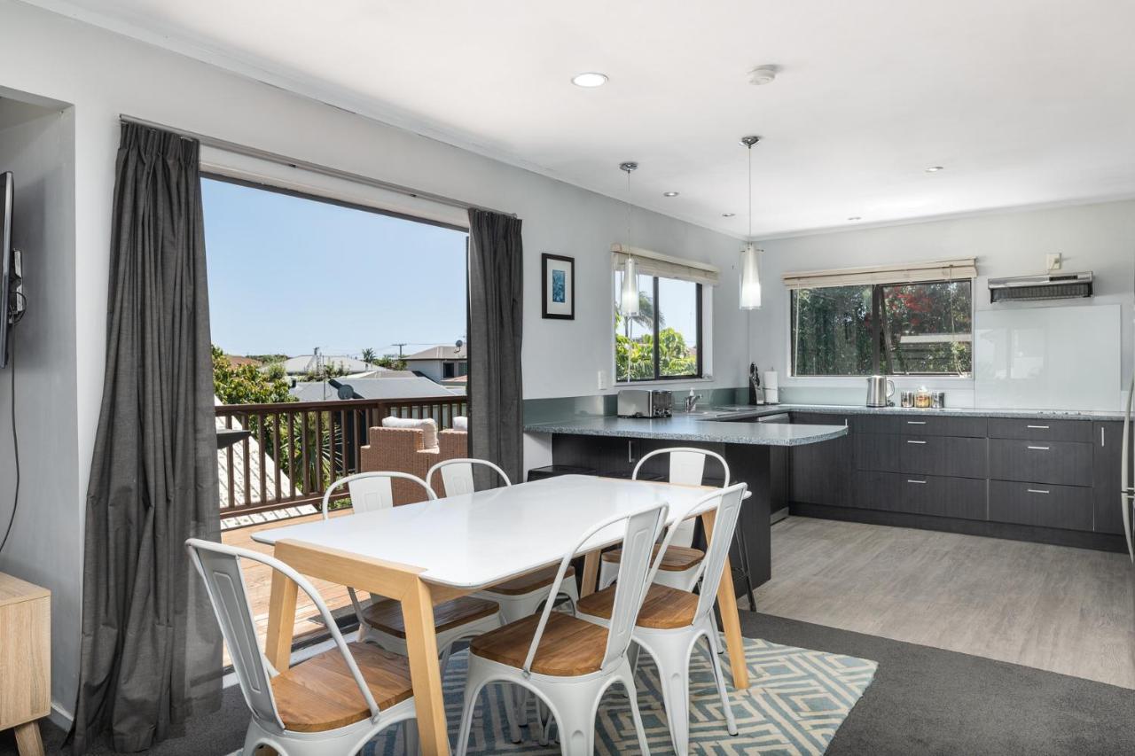 Convenient Family Bach With Easy Access To Blake Park The Beach And Downtown Mount Maunganui Kültér fotó