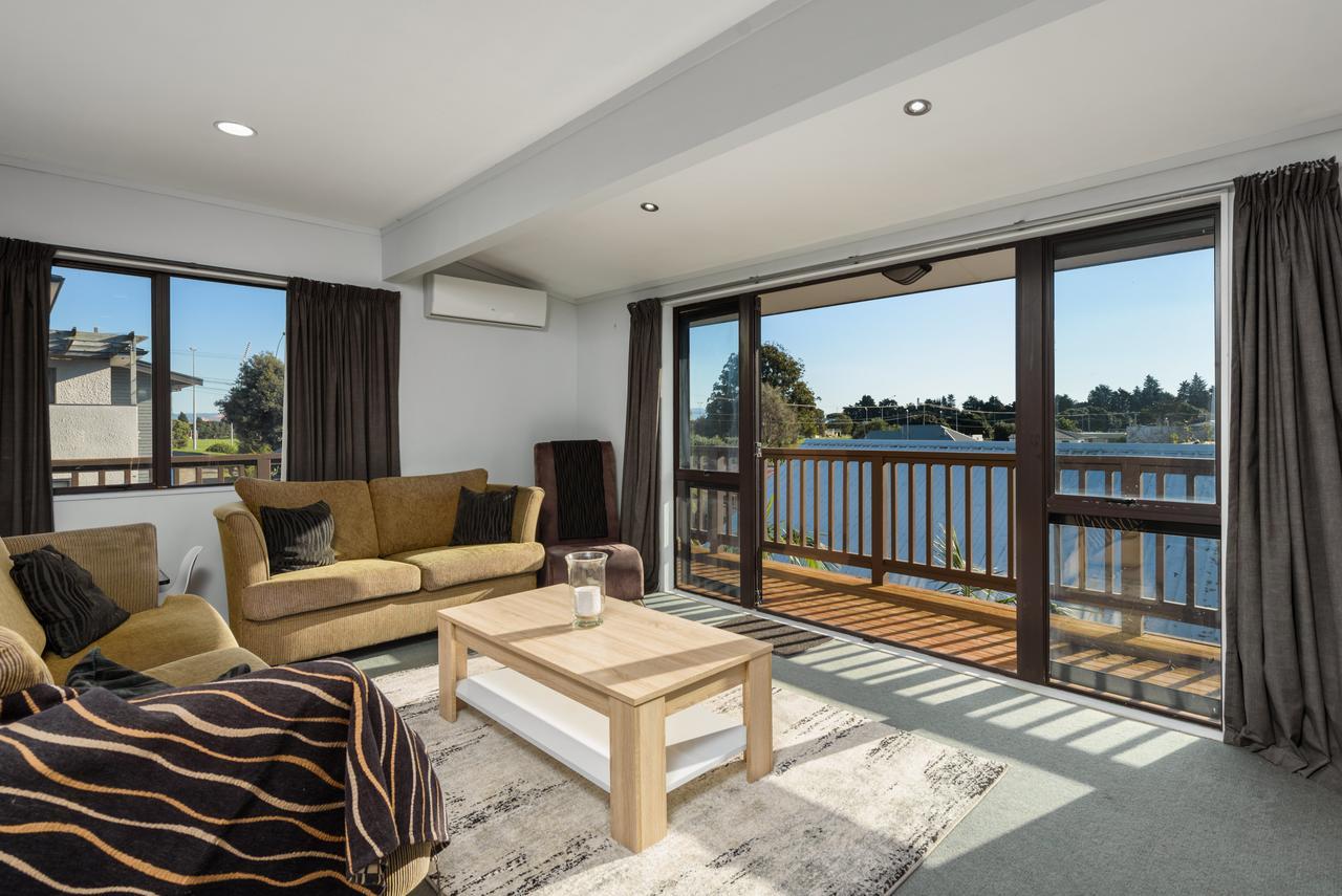 Convenient Family Bach With Easy Access To Blake Park The Beach And Downtown Mount Maunganui Kültér fotó