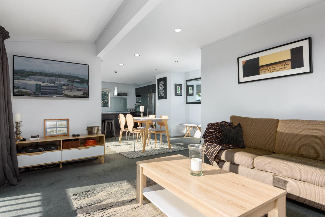Convenient Family Bach With Easy Access To Blake Park The Beach And Downtown Mount Maunganui Kültér fotó