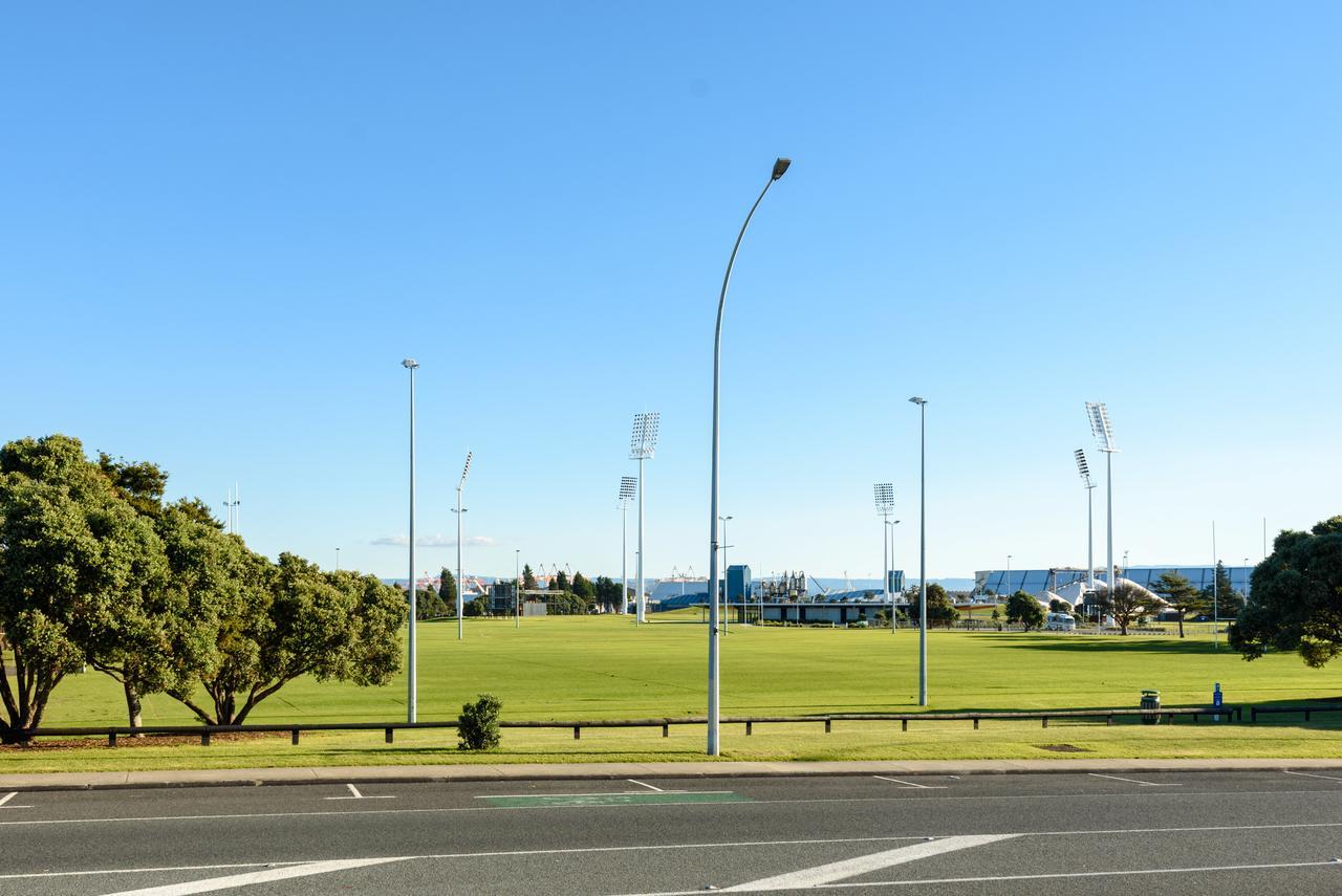 Convenient Family Bach With Easy Access To Blake Park The Beach And Downtown Mount Maunganui Kültér fotó